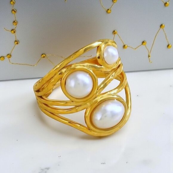 🆕 18K Gold Plated Adjustable Ring With Faux Pearls Artistic Trendy Swirl Design - Picture 1 of 14
